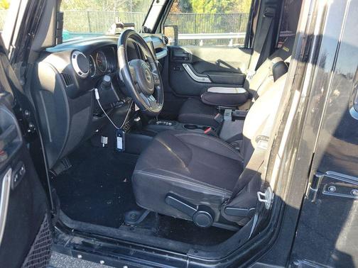 2014 Jeep Wrangler Unlimited Sahara