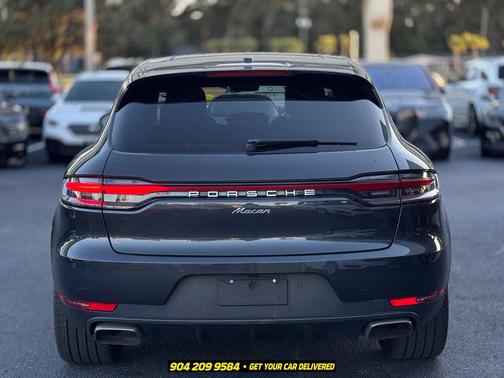 Volcano Grey Metallic 2020 Porsche Macan Macan