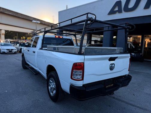 2022 RAM 2500 Tradesman Crew Cab 4x2 8' Box