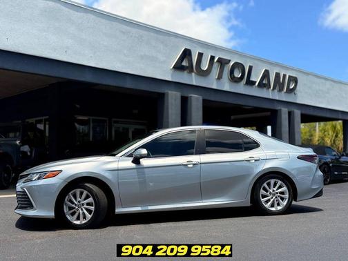 Celestial Silver Metallic 2022 Toyota Camry LE