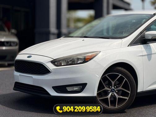 Oxford White 2018 Ford Focus SEL