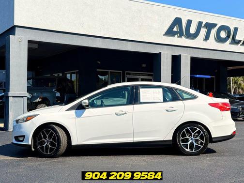 Oxford White 2018 Ford Focus SEL