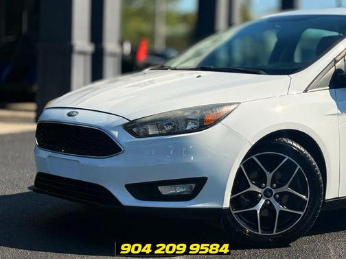 Oxford White 2018 Ford Focus SEL