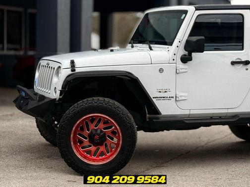 Bright White Clearcoat 2017 Jeep Wrangler Unlimited Sahara