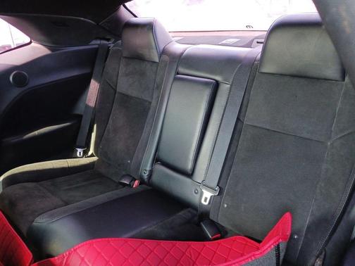 2016 Dodge Challenger R/T Scat Pack