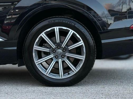 2019 Audi Q7 55 Premium Plus