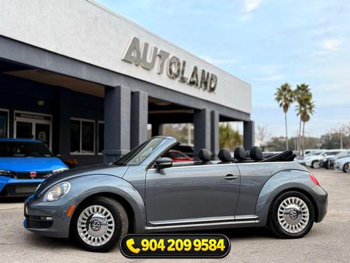 Platinum Gray Metallic/Black Roof 2016 Volkswagen Beetle 1.8T S