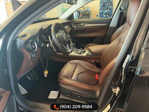 2018 Alfa Romeo Stelvio Sport
