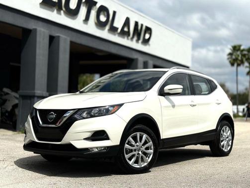 2022 Nissan Rogue Sport SV