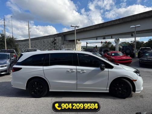 Platinum White Pearl 2024 Honda Odyssey Sport