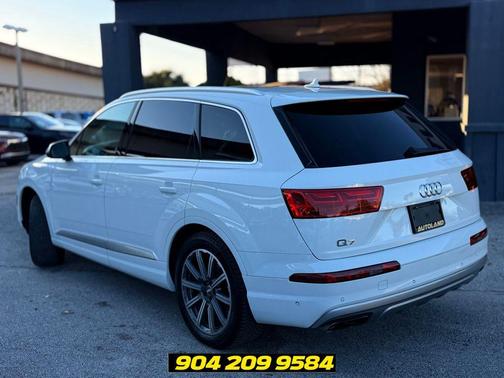 Carrara White 2019 Audi Q7 45 Premium Plus