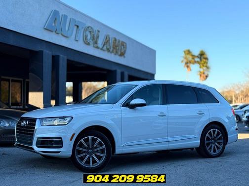 Carrara White 2019 Audi Q7 45 Premium Plus