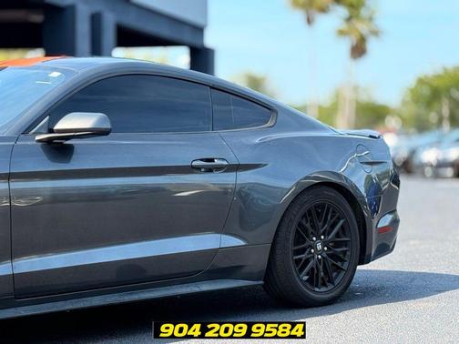 White Platinum Metallic Tri-Coat 2017 Ford Mustang GT