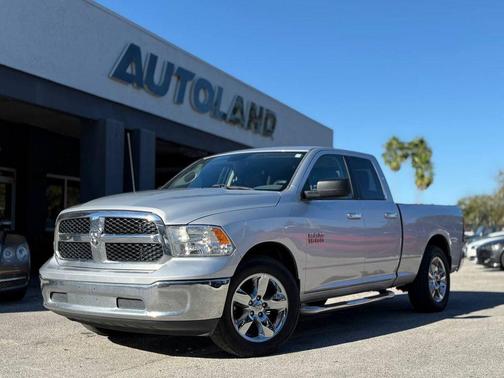 2017 RAM 1500 SLT