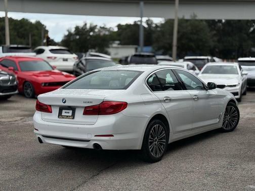 2017 BMW 530 530i