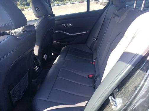 2019 BMW 330 330i