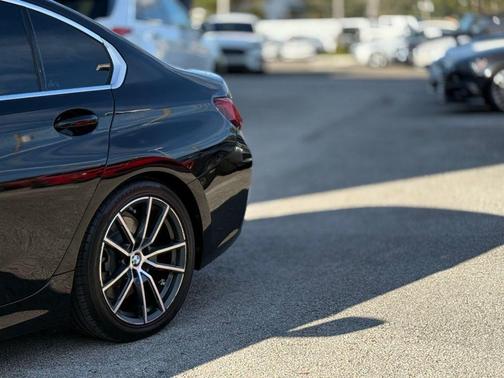 2019 BMW 330 330i