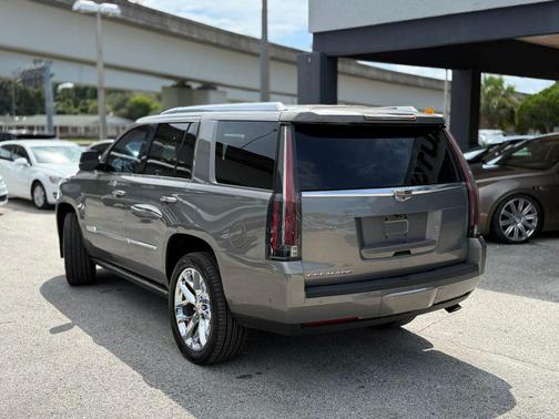 2018 Cadillac Escalade Premium Luxury