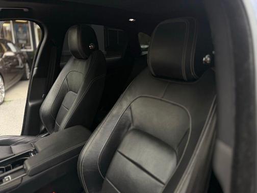 2018 Jaguar F-PACE 25t R-Sport