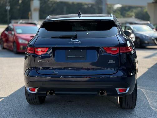 2018 Jaguar F-PACE 25t R-Sport