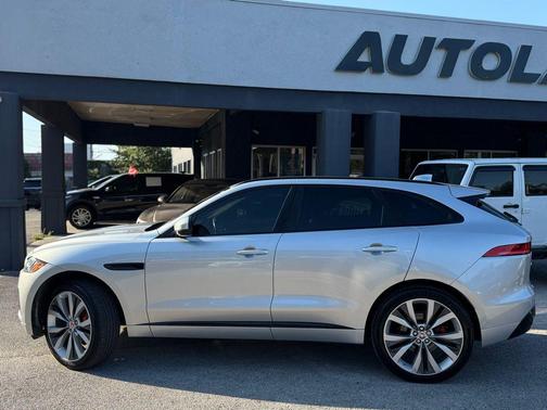 2019 Jaguar F-PACE S