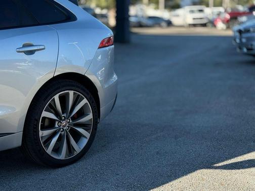 2019 Jaguar F-PACE S