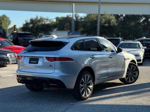 2019 Jaguar F-PACE S