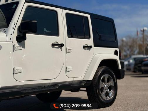 2017 Jeep Wrangler Unlimited Sahara