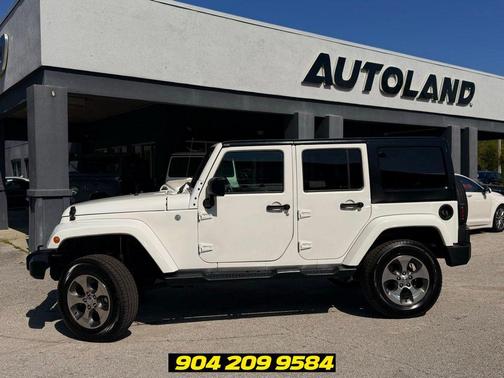 Bright White Clearcoat 2017 Jeep Wrangler Unlimited Sahara