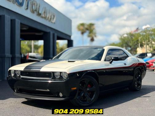 Black 2013 Dodge Challenger R/T
