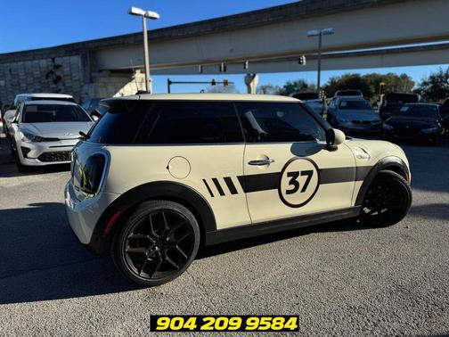 Pepper White 2019 MINI Hardtop Cooper