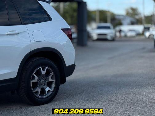 Platinum White Pearl 2022 Honda Passport AWD TrailSport
