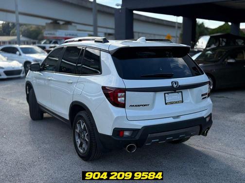 Platinum White Pearl 2022 Honda Passport AWD TrailSport