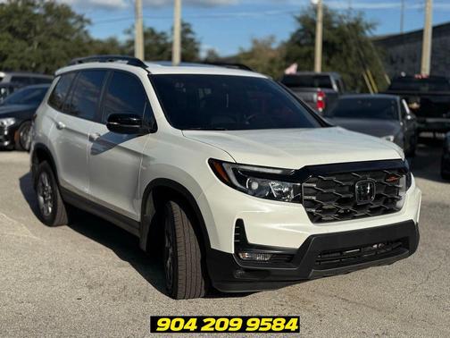 Platinum White Pearl 2022 Honda Passport AWD TrailSport