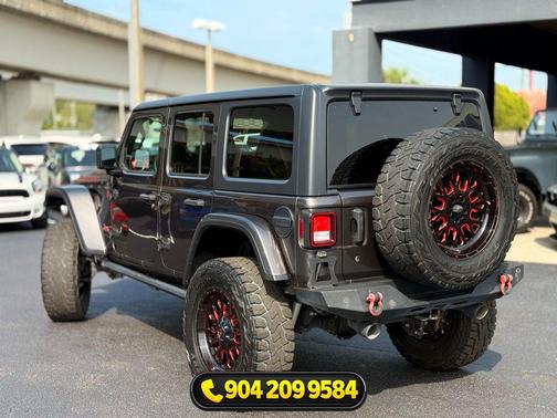 Granite Crystal Metallic Clearcoat 2020 Jeep Wrangler Unlimited Rubicon