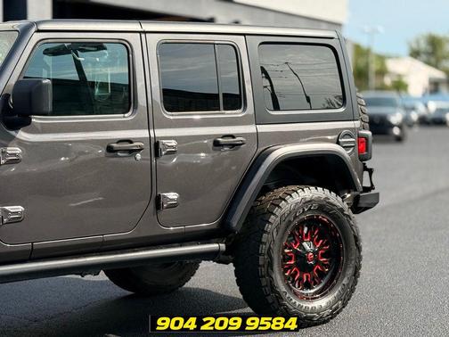Granite Crystal Metallic Clearcoat 2020 Jeep Wrangler Unlimited Rubicon