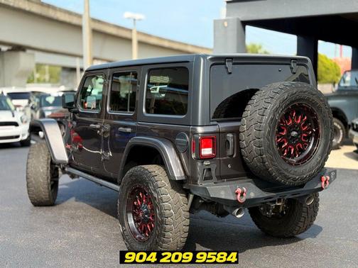Granite Crystal Metallic Clearcoat 2020 Jeep Wrangler Unlimited Rubicon