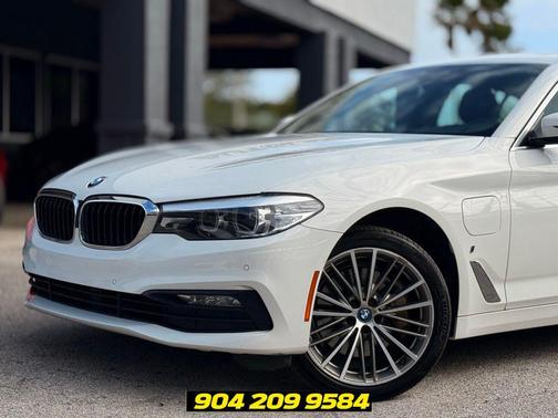 Alpine White 2018 BMW 530e iPerformance