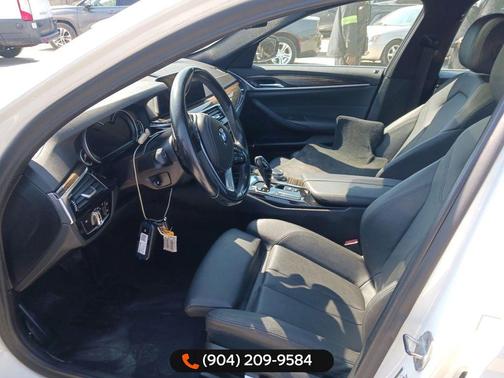 Alpine White 2018 BMW 530e iPerformance