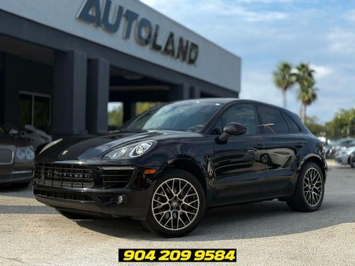 Black 2018 Porsche Macan Macan