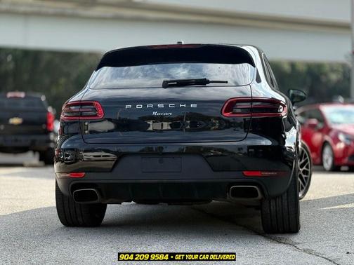 F 2018 Porsche Macan Macan