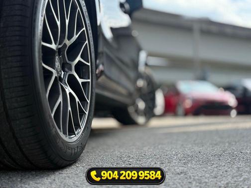 Black 2018 Porsche Macan Macan