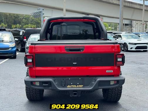 Firecracker Red Clearcoat 2022 Jeep Gladiator Overland
