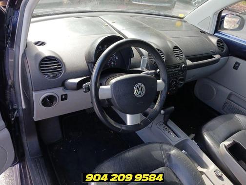 Blue 2002 Volkswagen New Beetle GLS
