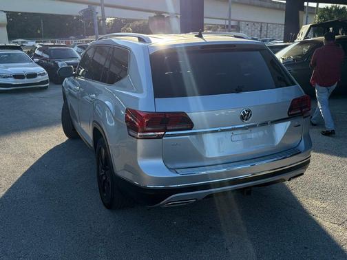 2019 Volkswagen Atlas 3.6L SEL Premium