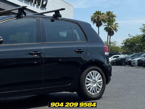 Black 2013 Volkswagen Golf 2.5L