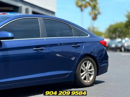 Lakeside Blue 2017 Hyundai SONATA SE