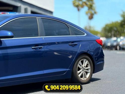 Lakeside Blue 2017 Hyundai SONATA SE