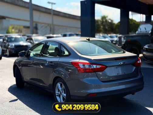 Sterling Gray Metallic 2014 Ford Focus SE