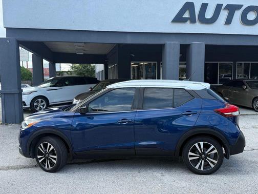 2019 Nissan Kicks SV
